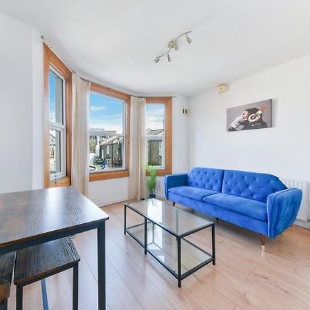 Cozy 1-Bed Apartment In Brixton 런던 외부 사진