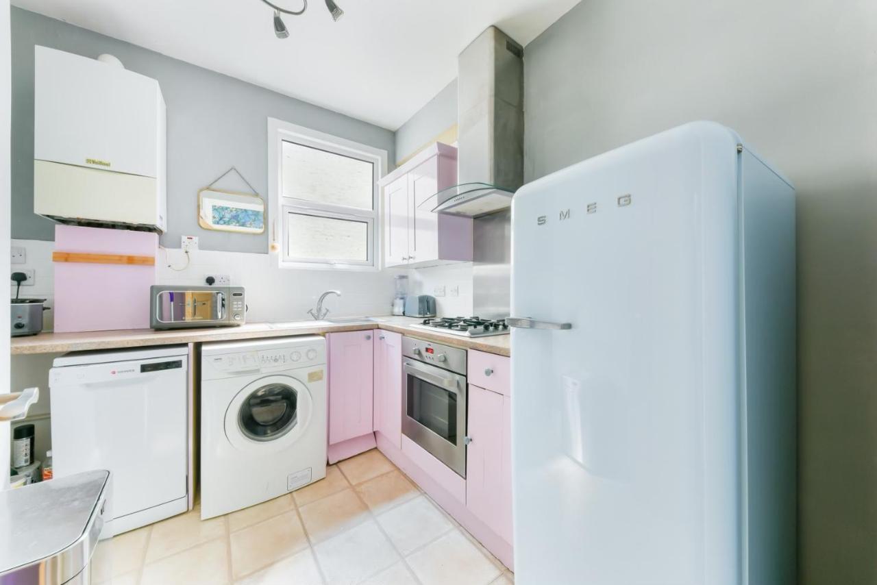 Cozy 1-Bed Apartment In Brixton 런던 외부 사진